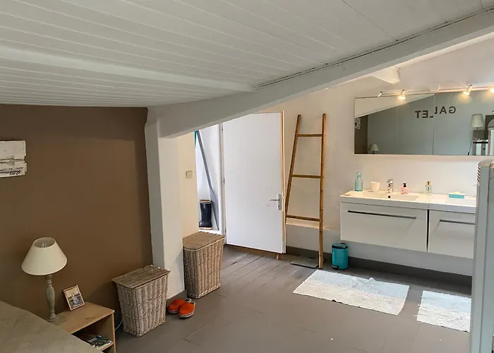 L'heure Bleue Les Portes-en-Re